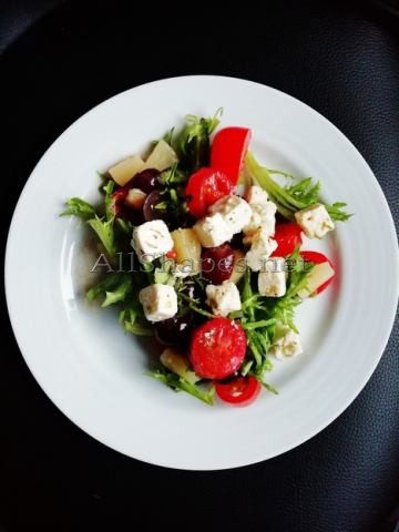 Beet and Blue Cheese Salad