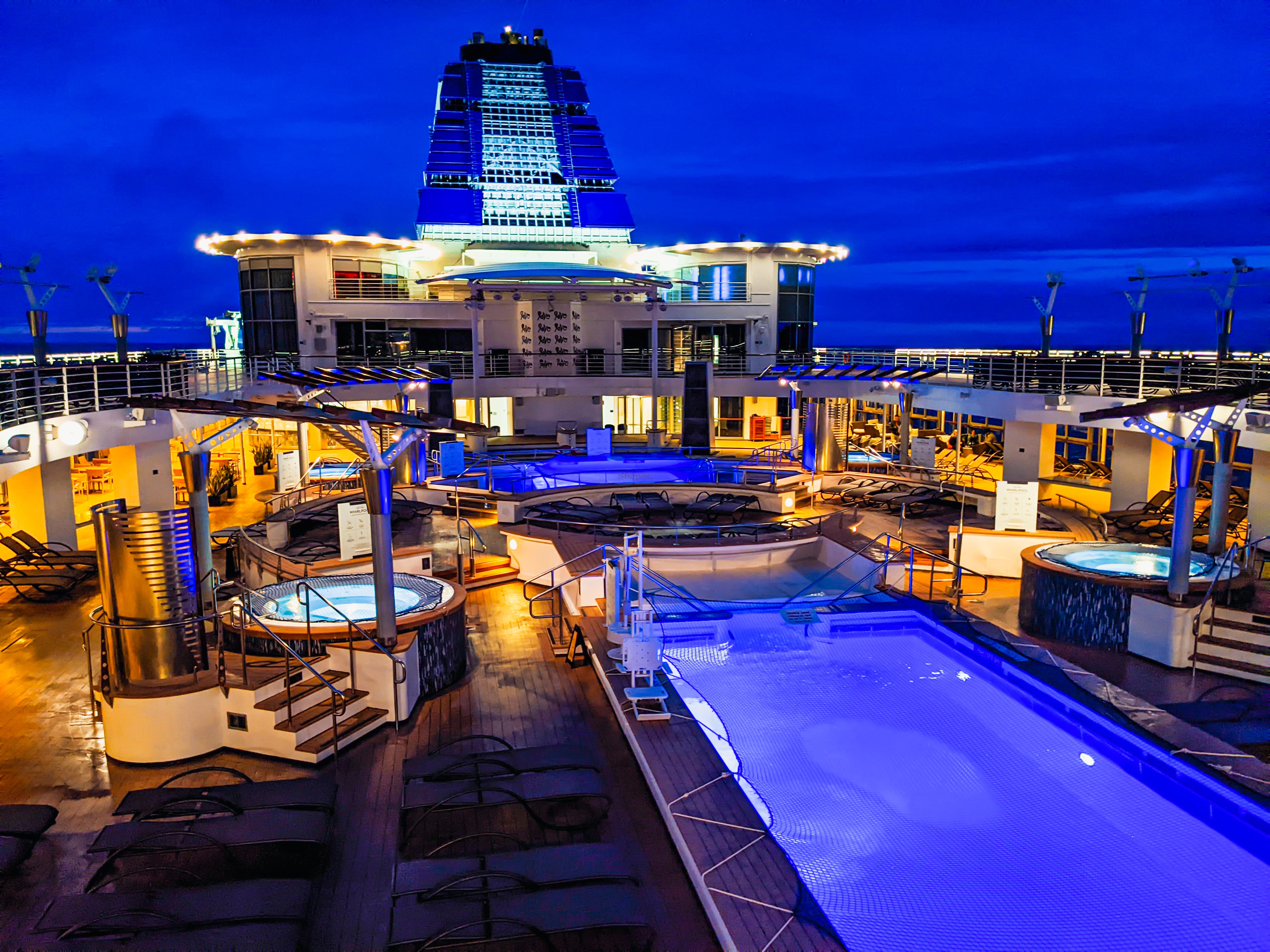 cruise ship swimming pool